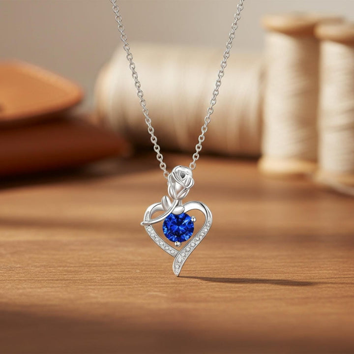 Collar de Corazón de Rosa Zafiro