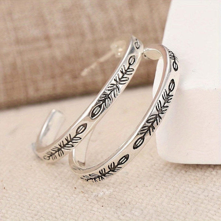 Pendientes de Aro Plateados Elegantes