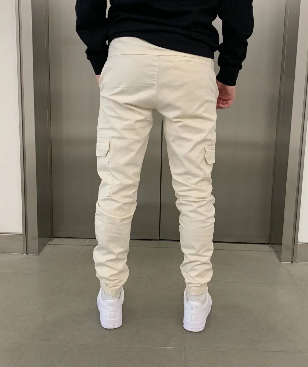 PANTALÓN CARGO DE CORTE JOGGER