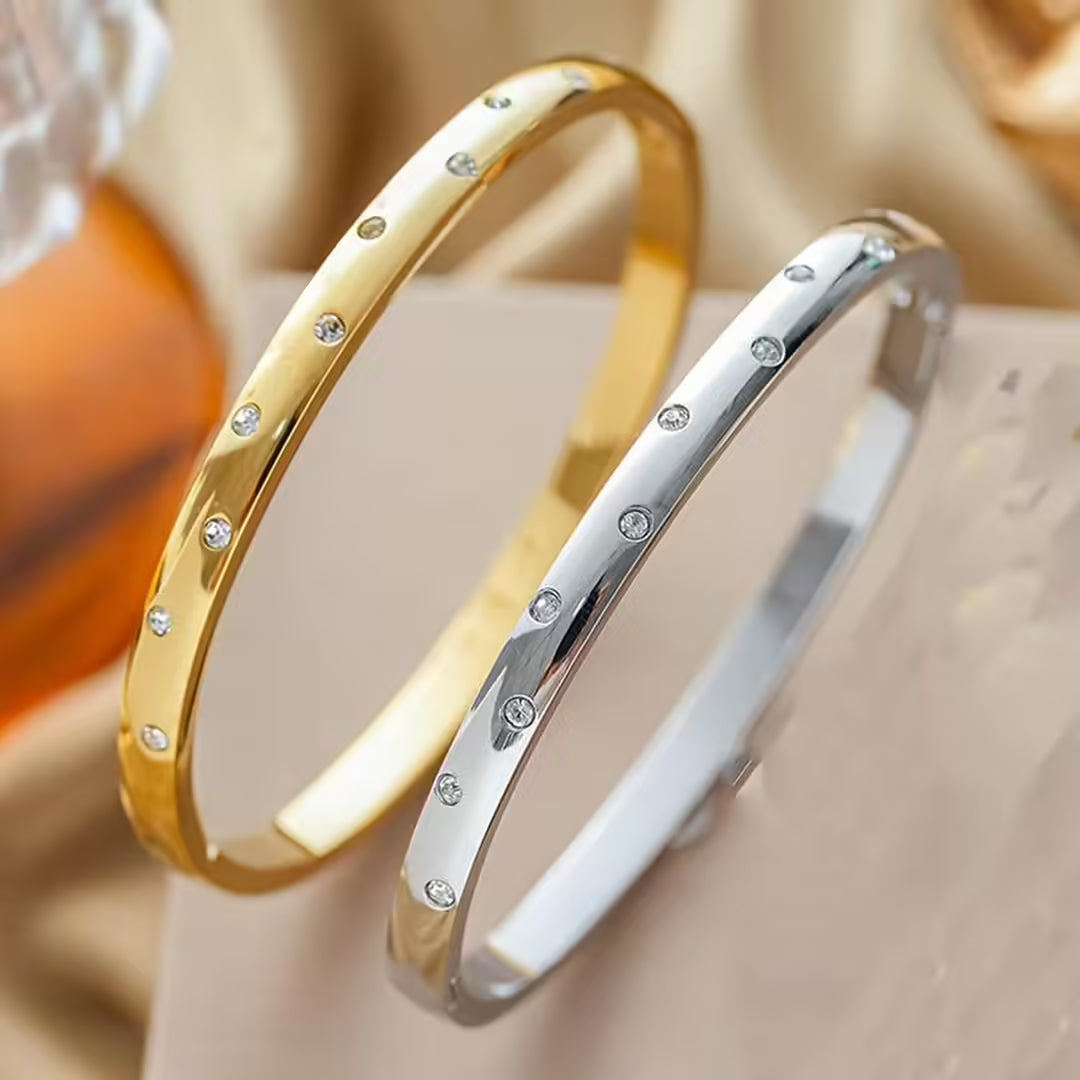 Pulsera de Zirconia Dorada Atemporal