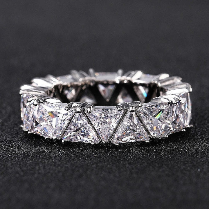 Anillo de Piedra Triangular Vintage