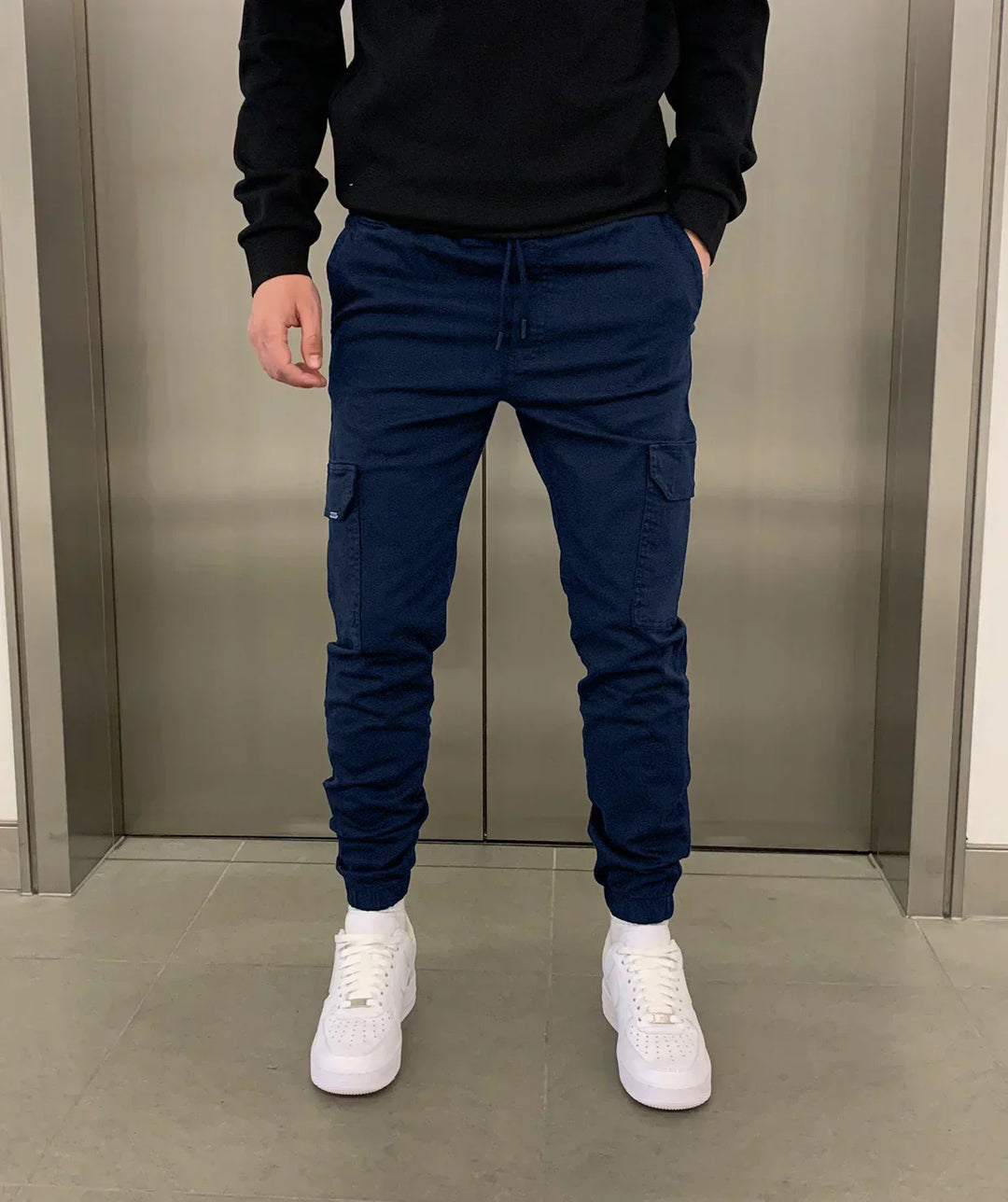 PANTALÓN CARGO DE CORTE JOGGER
