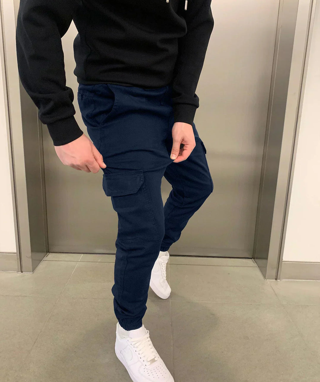 PANTALÓN CARGO DE CORTE JOGGER