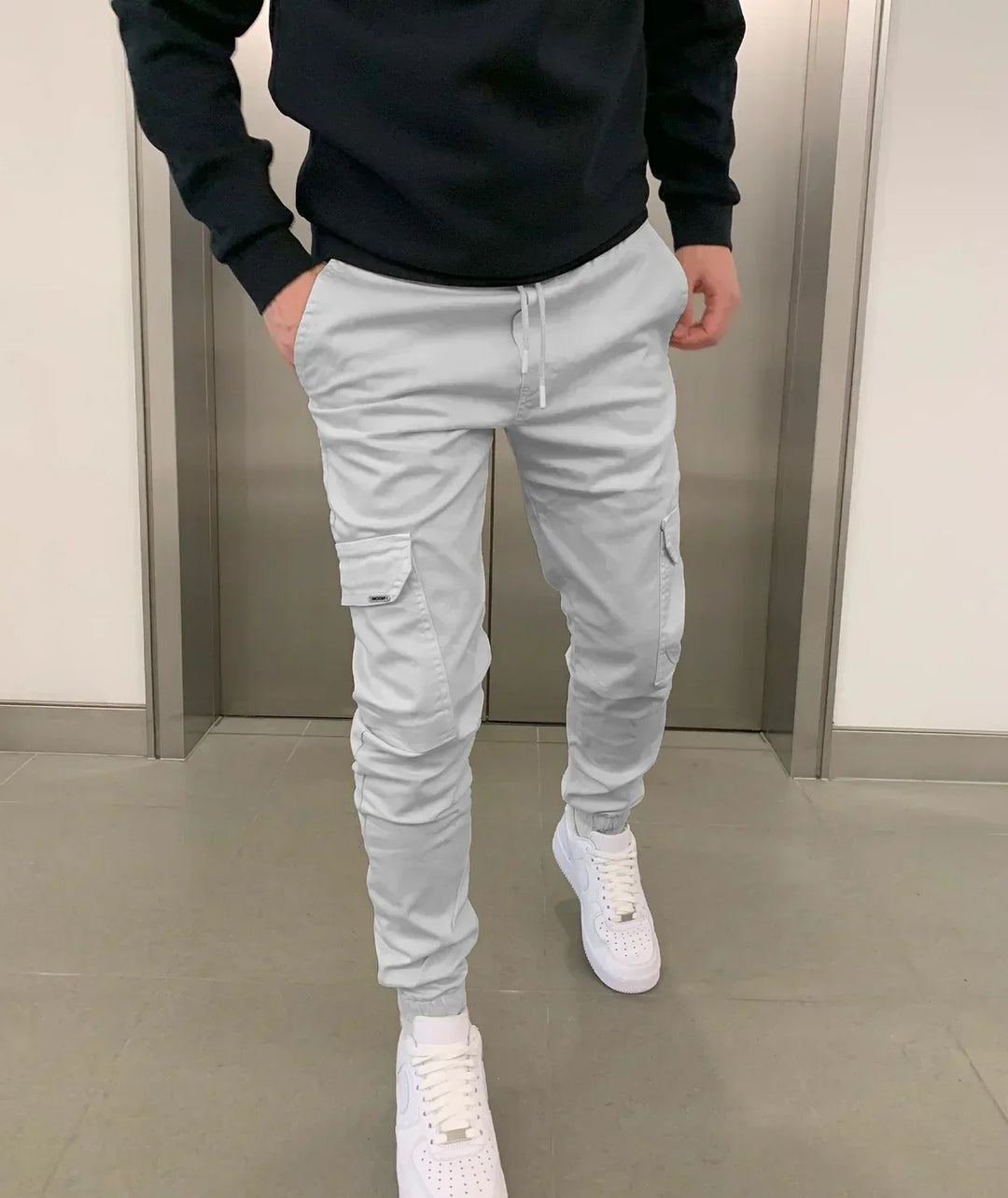 PANTALÓN CARGO DE CORTE JOGGER