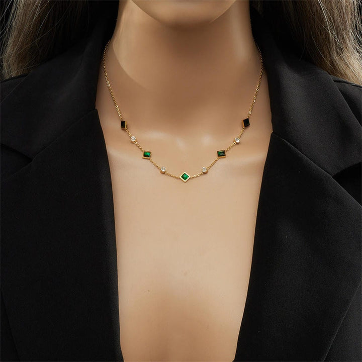 Collar con Colgante de Esmeralda Real