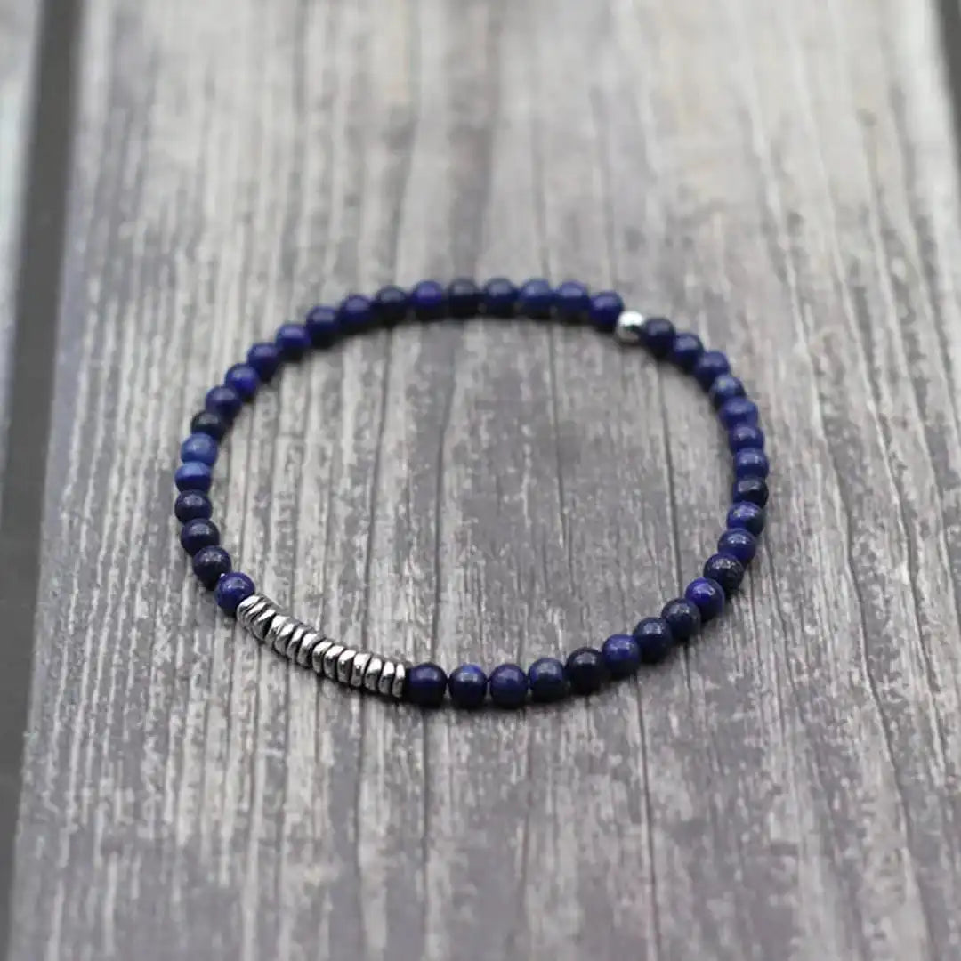 Pulsera de Roca Volcánica Atemporal