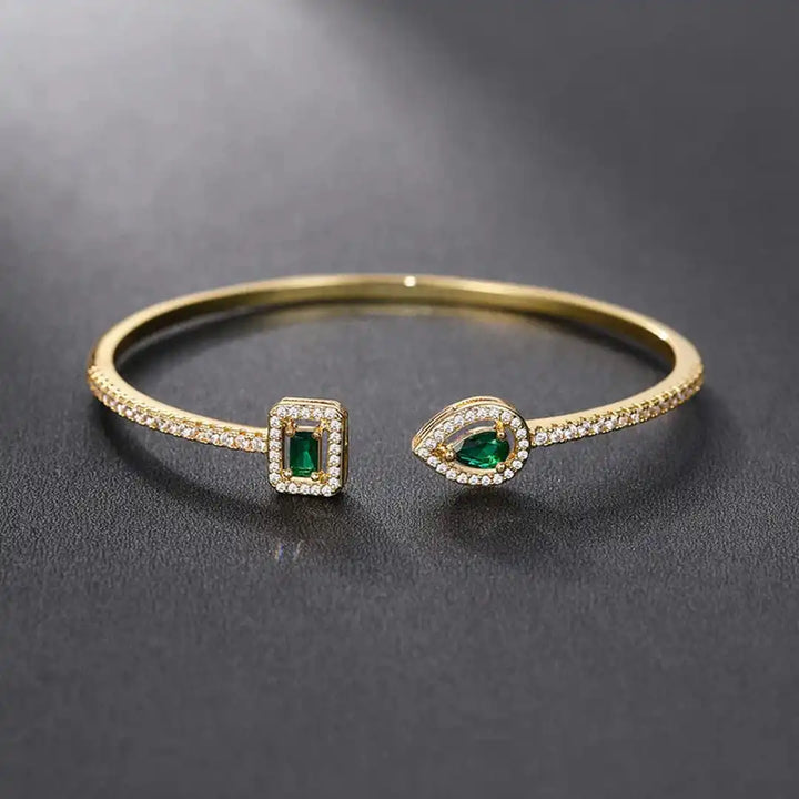 Brazalete Abierto de Esmeralda Elegante