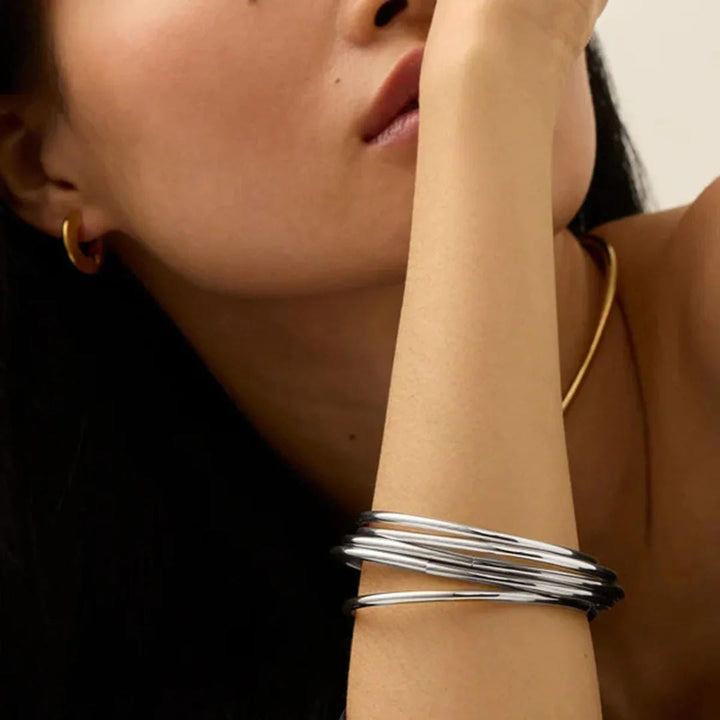 Conjunto de Pulseras Apilables de Oro Deslumbrante