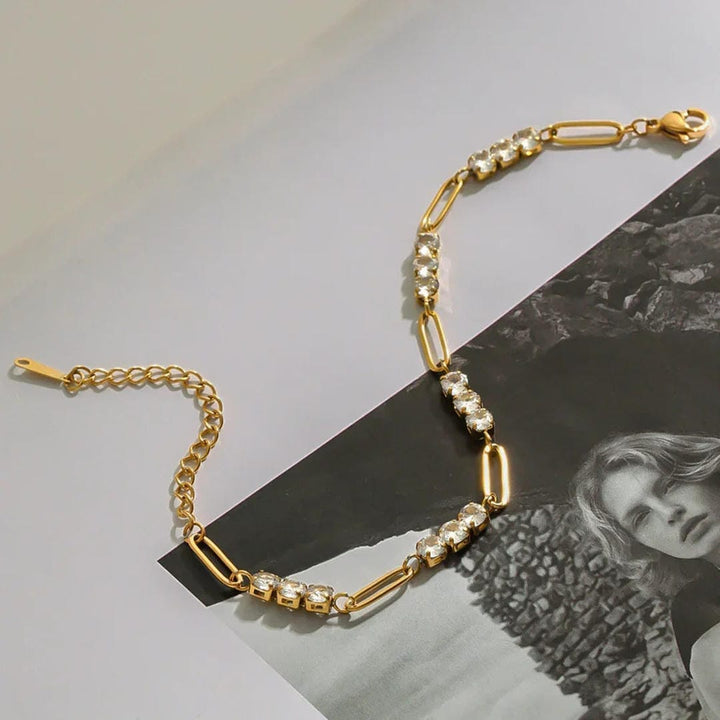 Pulsera de Cadena de Oro con Cristales Brillantes