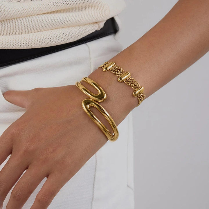Pulsera de Cadena Dorada Elegante en Capas