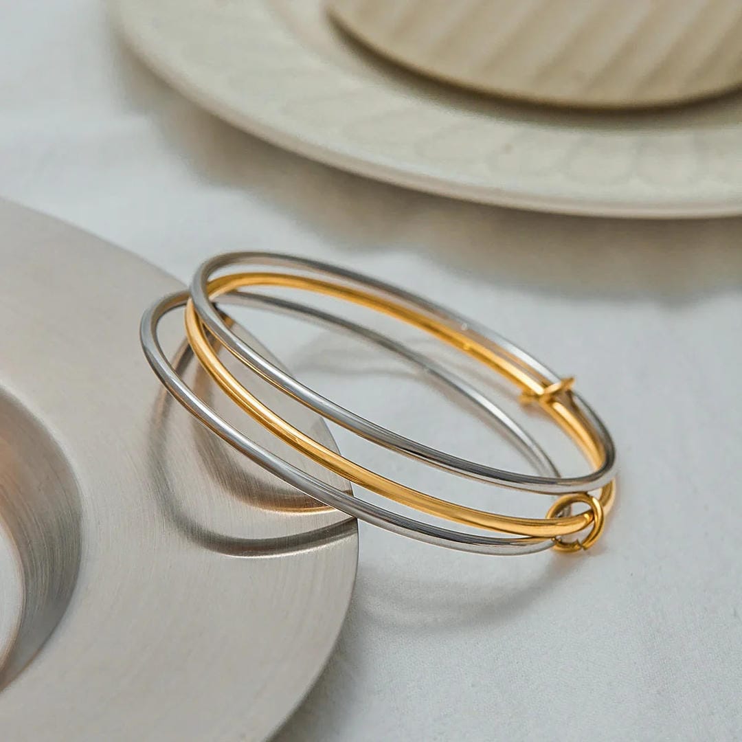 Pulsera Apilada de Dos Tonos Atemporal