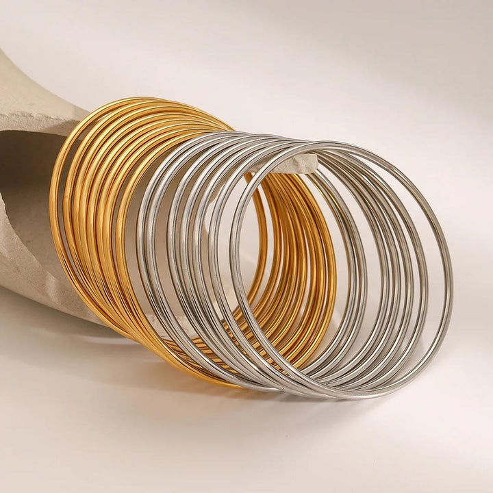 Conjunto de Pulseras Apilables de Oro Deslumbrante