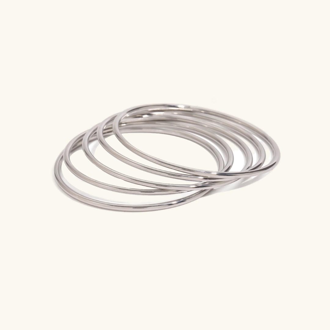 Conjunto de Pulseras Apilables de Oro Deslumbrante