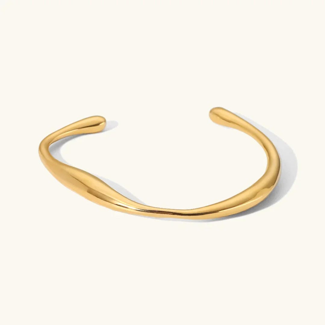 Brazalete Espiral de Oro Luxe Atemporal