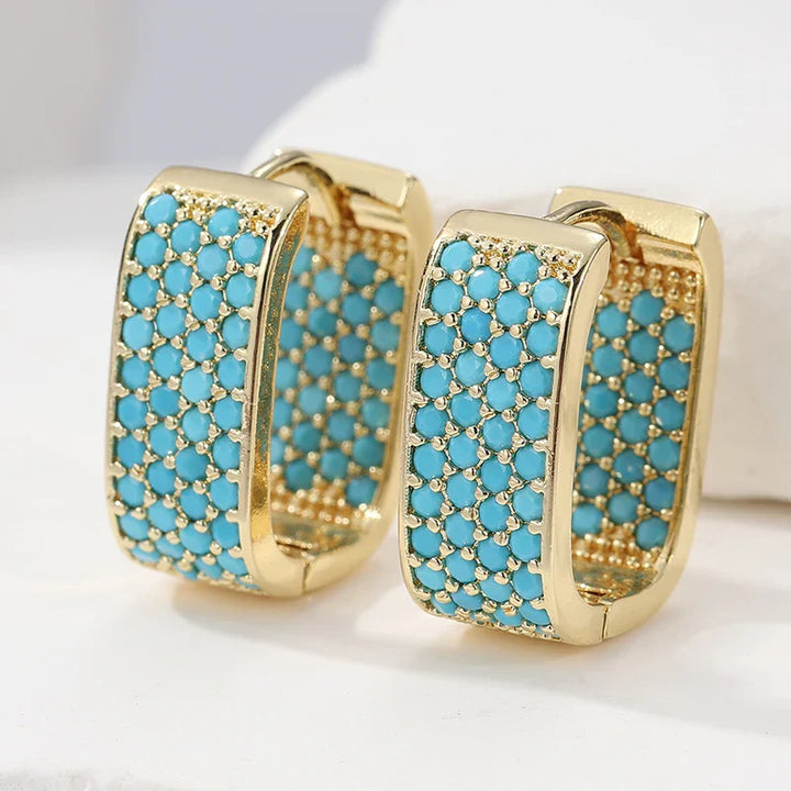 Pendientes Huggie de Oro con Pavé Turquesa