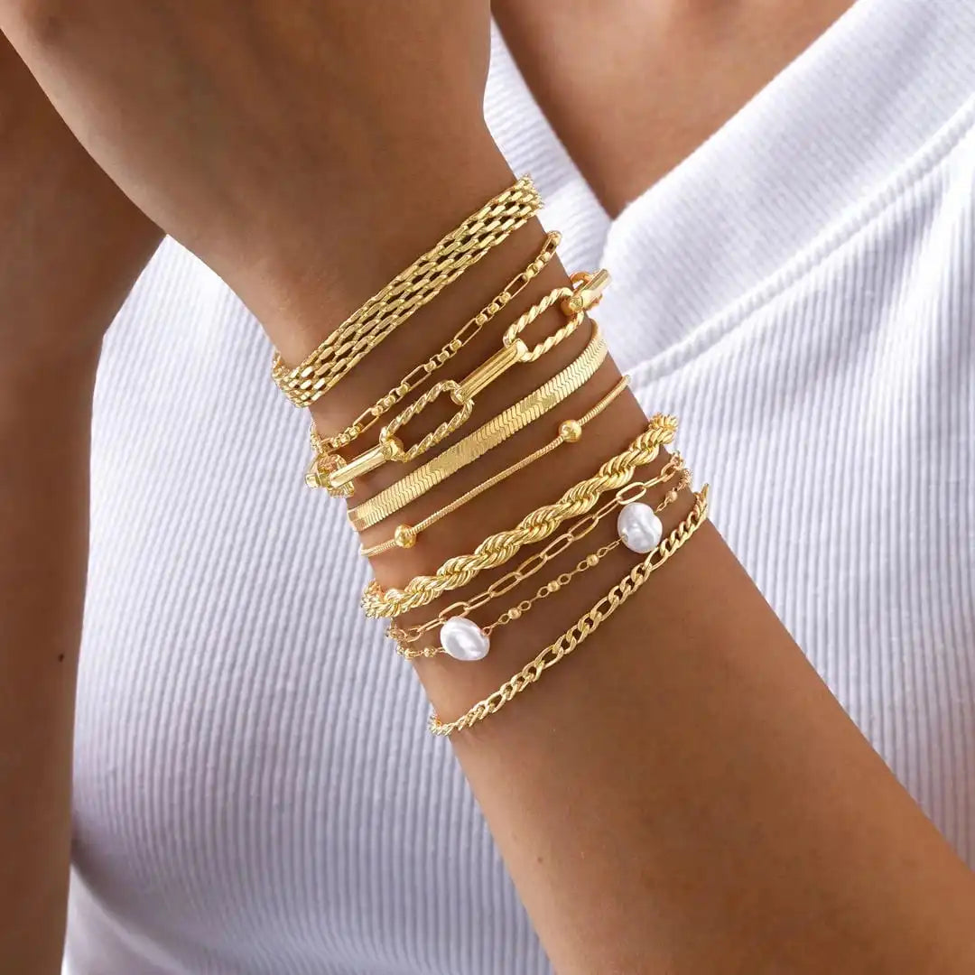 Conjunto de Pulseras Apilables con Perlas Doradas