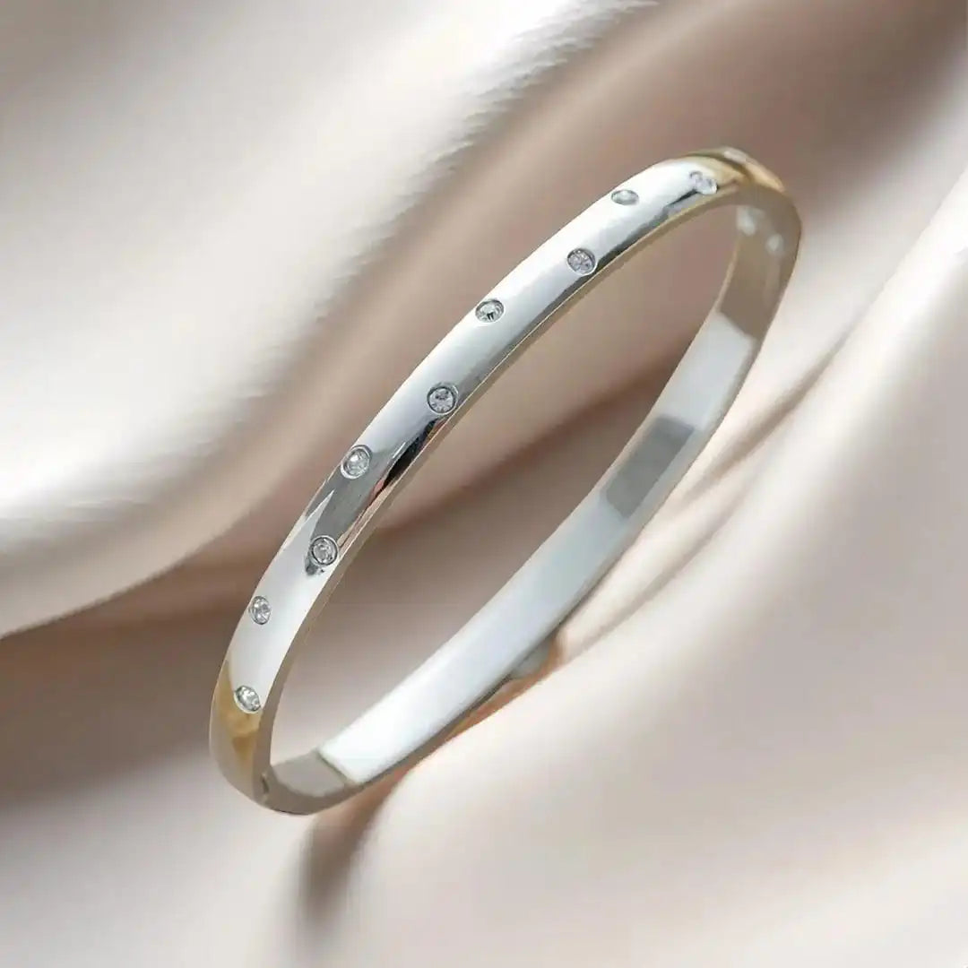 Pulsera de Zirconia Dorada Atemporal