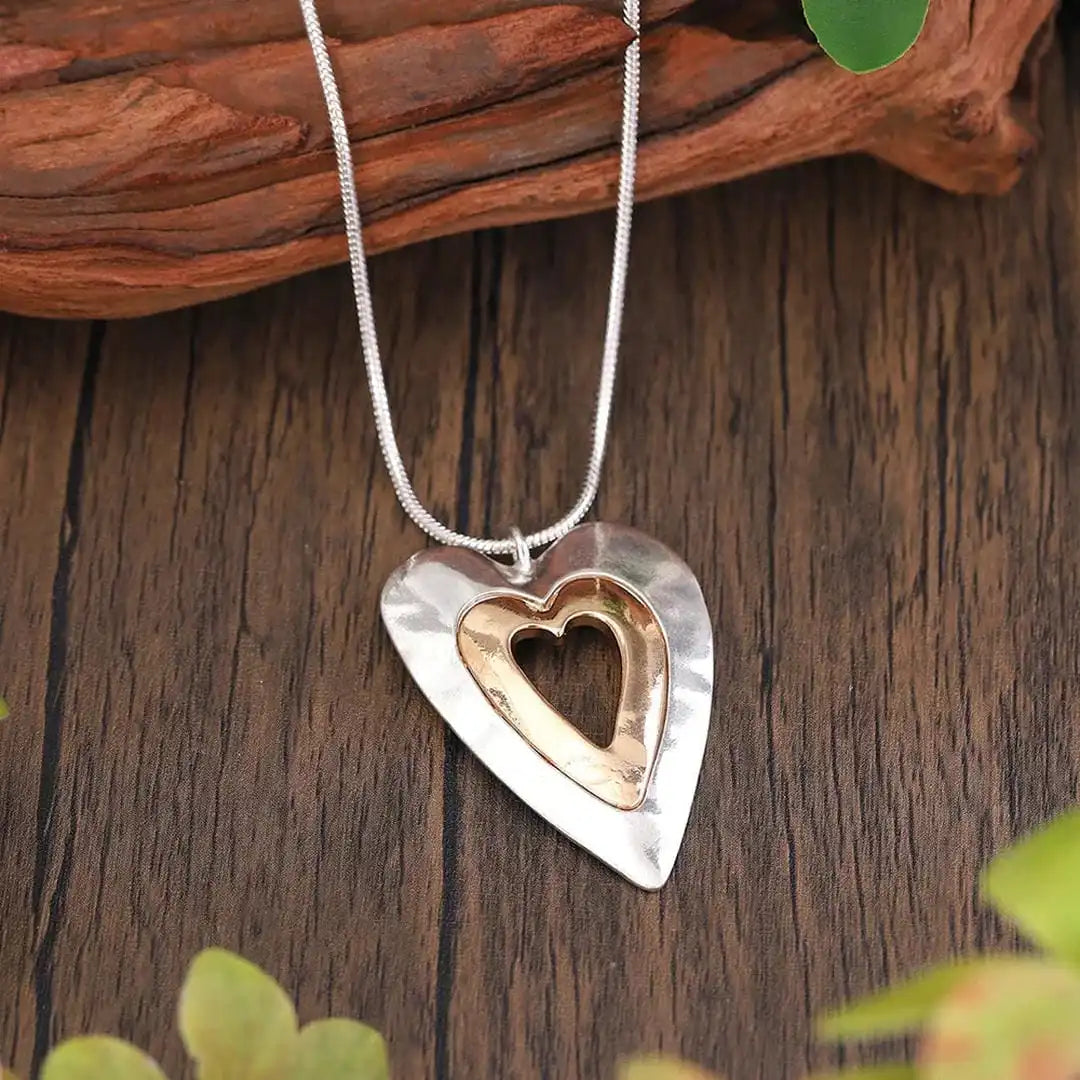 Collar con Colgante de Corazón de Plata y Oro