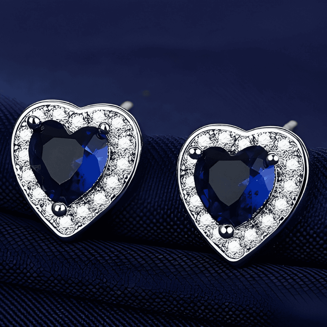 Pendientes de Stud en Forma de Corazón de Zafiro