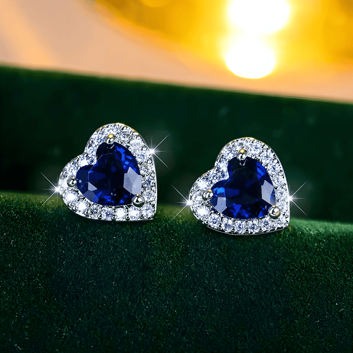Pendientes de Stud en Forma de Corazón de Zafiro