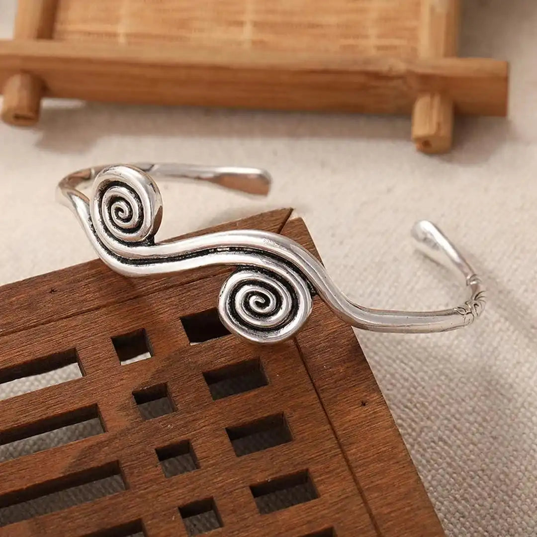 Pulsera de Brazalete Doble Espiral Clásica de Plata