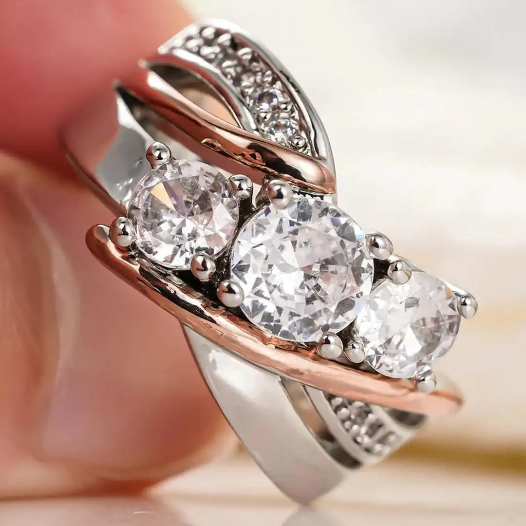 Anillo de Zirconia en Oro y Plata en Tres Dimensiones