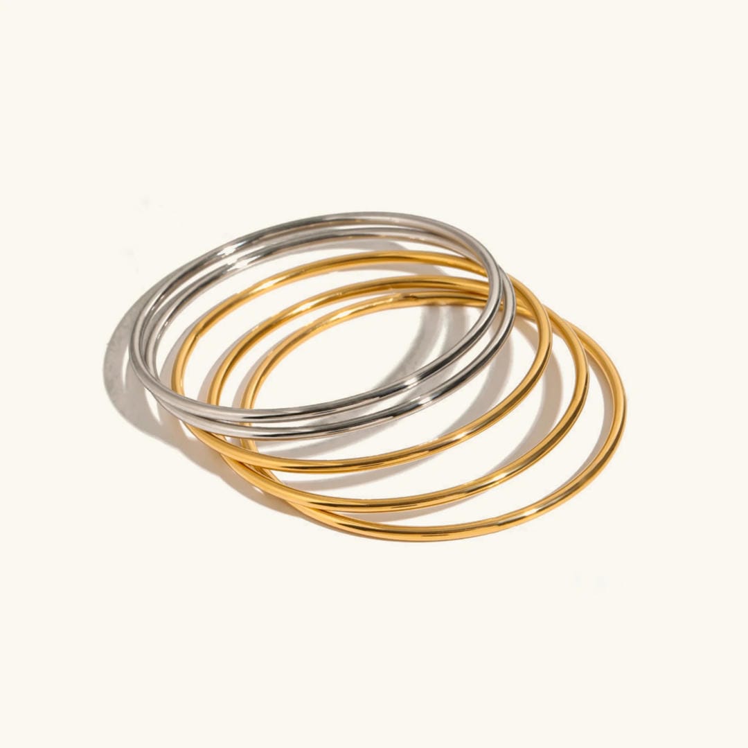Conjunto de Pulseras Apilables de Oro Deslumbrante