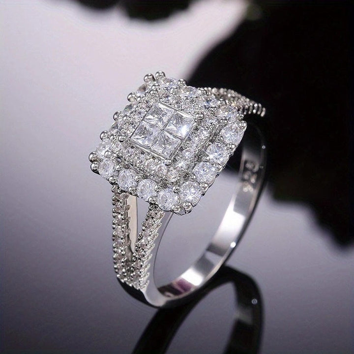 Anillo de Boda de Zirconia en Forma Cuadrada