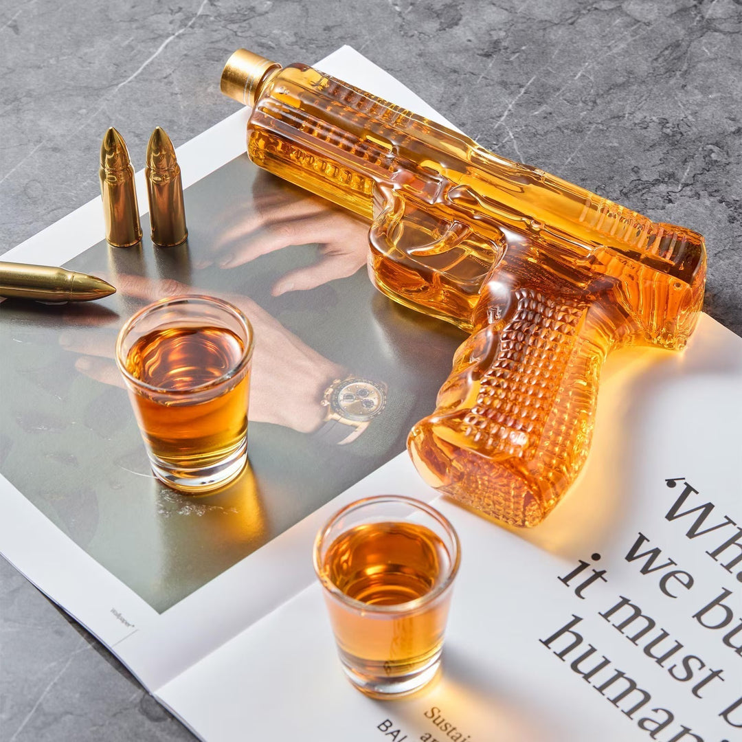 Botella de Whisky – Edición Set de Armas con Vasos