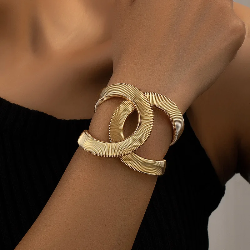 Pulsera Doble Elegante de Oro