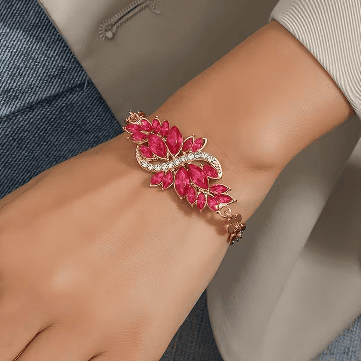 Pulsera Delicada de Flor de Bosque