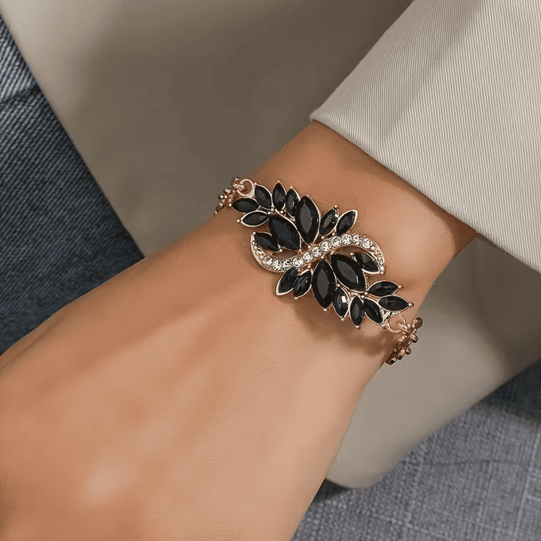 Pulsera Delicada de Flor de Bosque