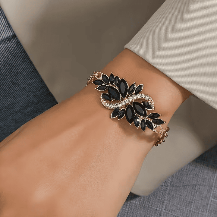 Pulsera Delicada de Flor de Bosque
