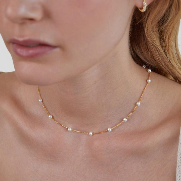 Collar de Perlas de Oro Atemporal