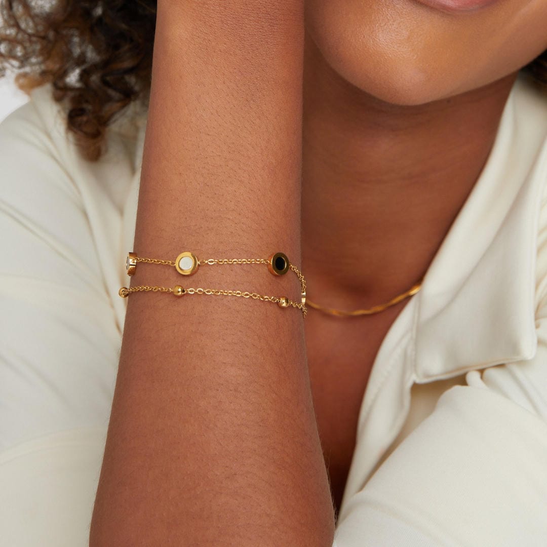 Pulsera de Onyx y Piedra Blanca Muse