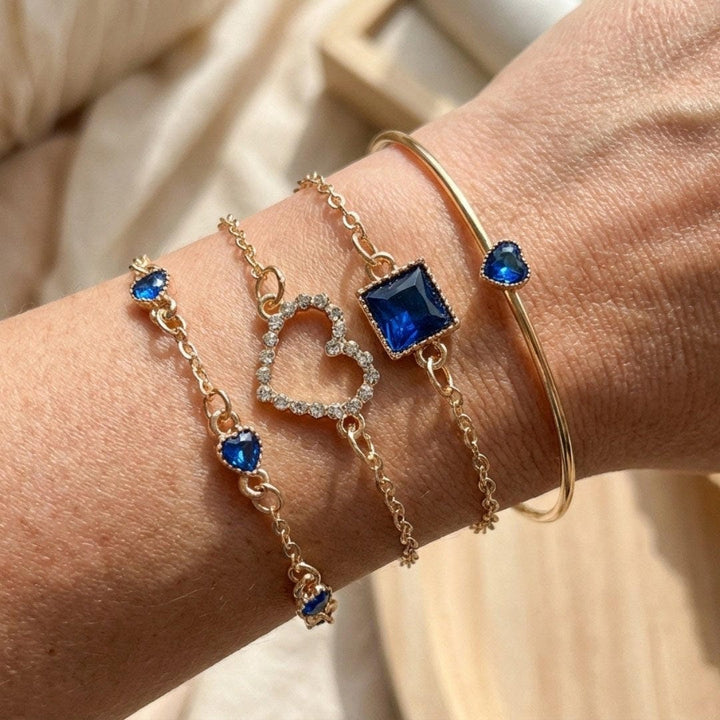 Conjunto de Pulseras de Corazones Dorados de Zafiro