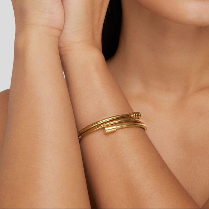 Pulsera Clásica de Oro Torcido